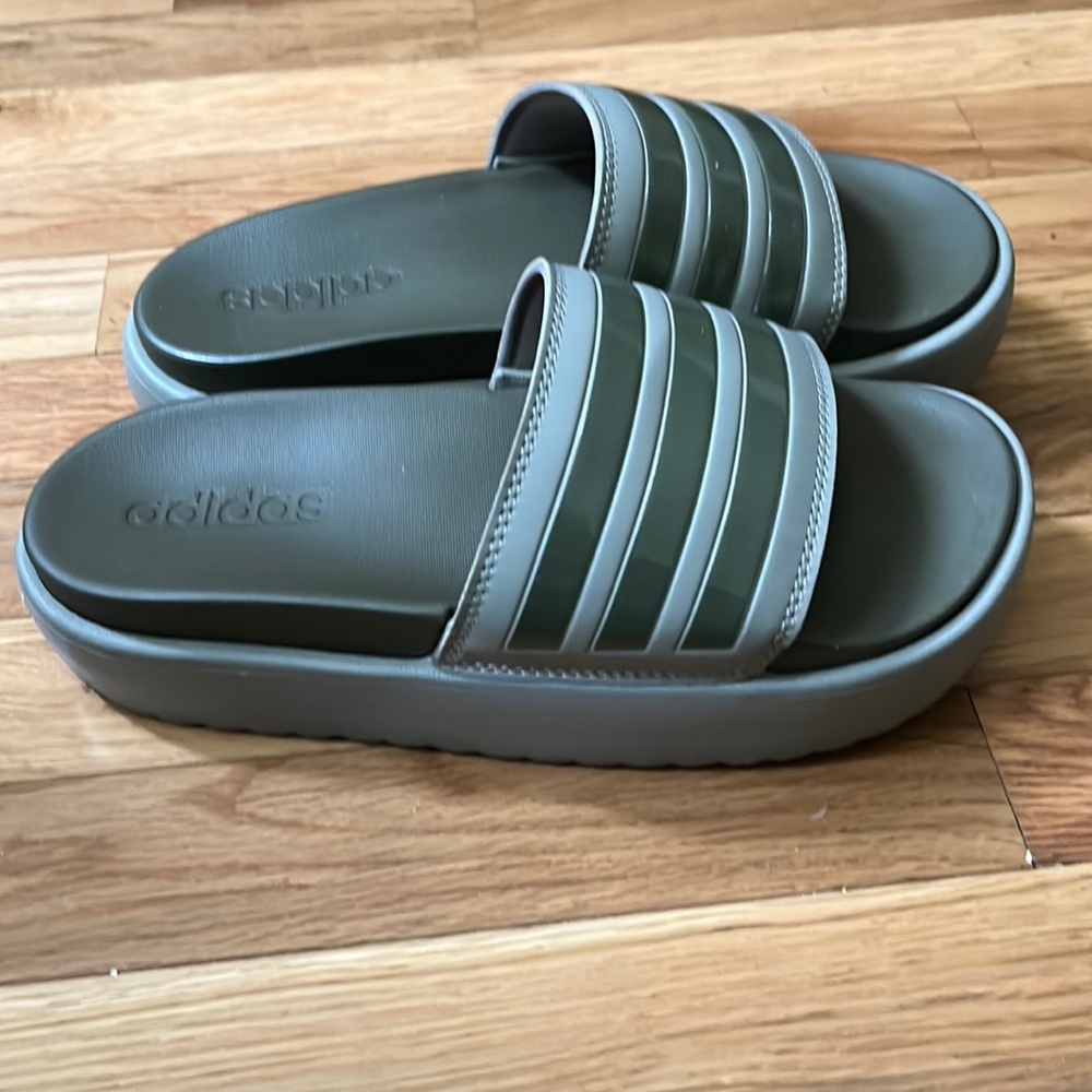 Adidas platform slides, size 7 but fit more like an 8
